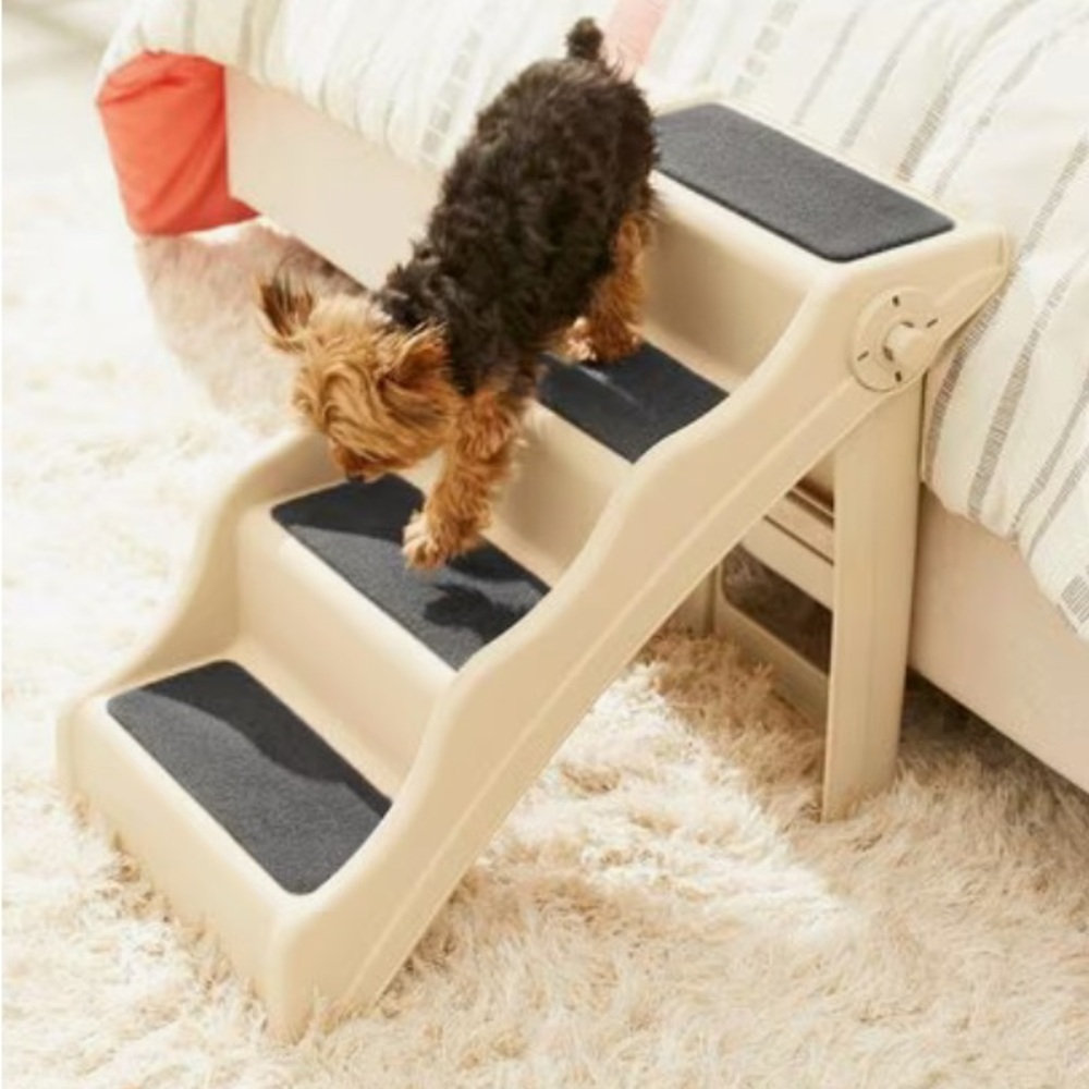 Small Pet Steps with Black Treads